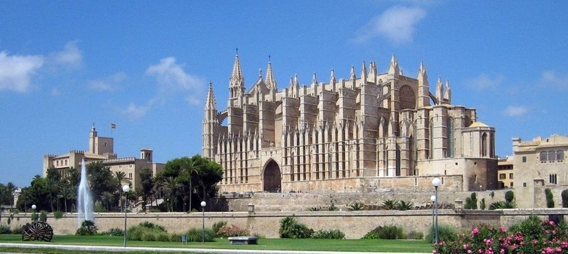 Catedral de Palma Wikipedia Commons by Sir James