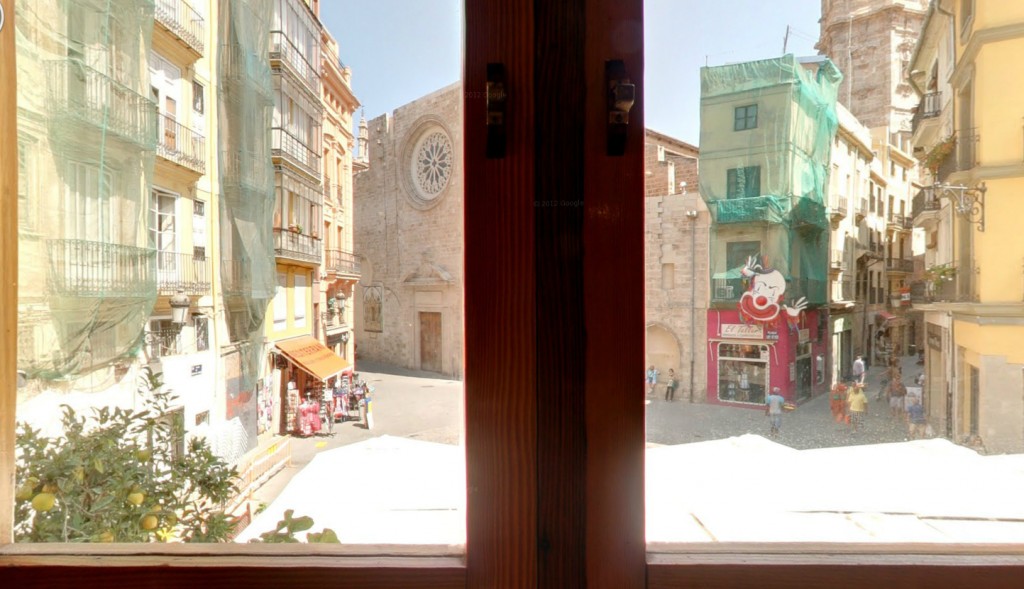 Vistas de la plaza Lope de Vega desde el local "Ocho y medio"