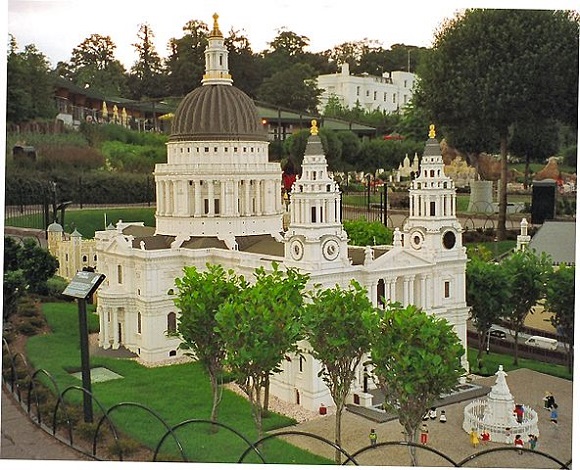 Catedral de San Pablo en Legoland Windsor.