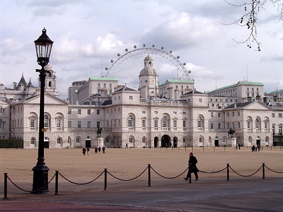 Horse Guards Wikipedia Commons by Merchbow