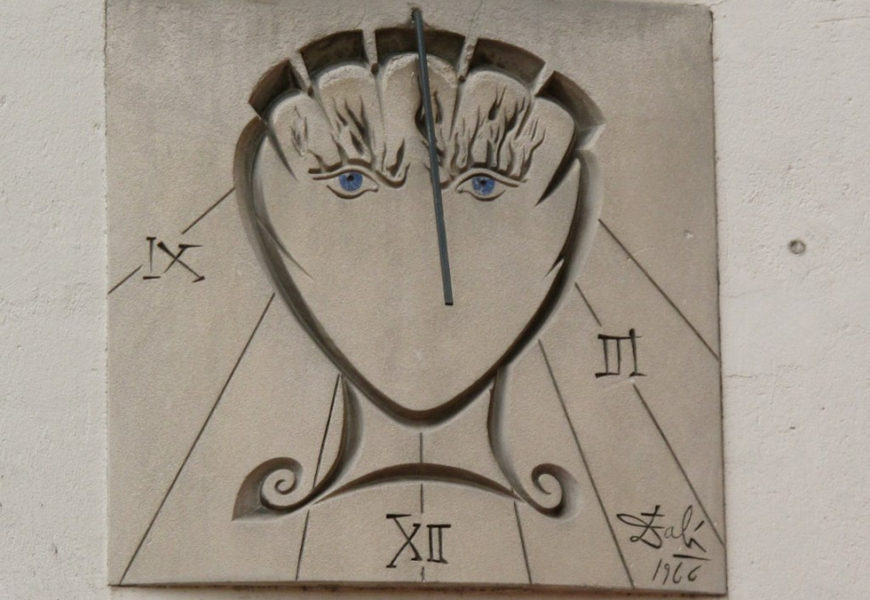 Reloj de Dalí en París: el pintor te da la hora del sol